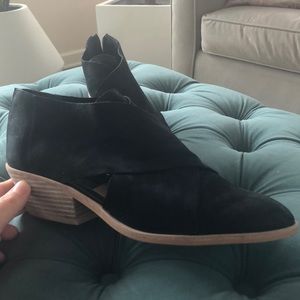 Dolce Vita Cut Out Booties